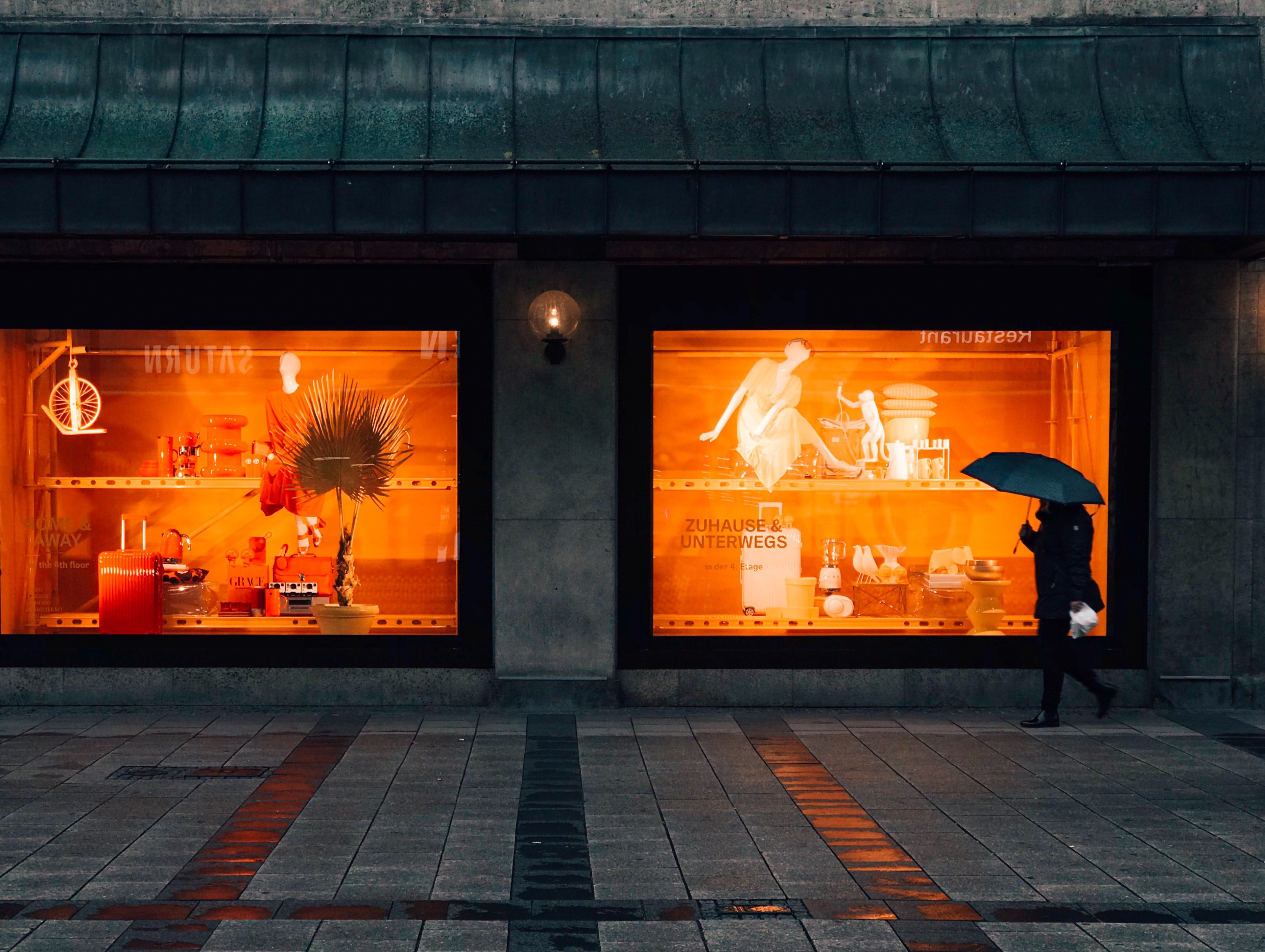 How to paint your next window display – Retail Design Blog